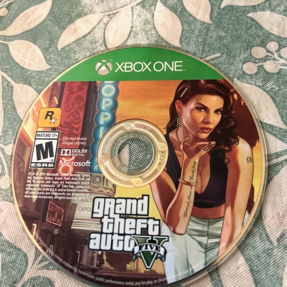 Brand new/not been used yet Grand theft auto V premium edition for the Xbox one - Picture 5 of 6